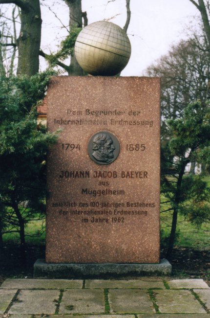 Gedenkstein fuer Johann Jacob Baeyer /
Memorial stone for Johann Jacob Baeyer