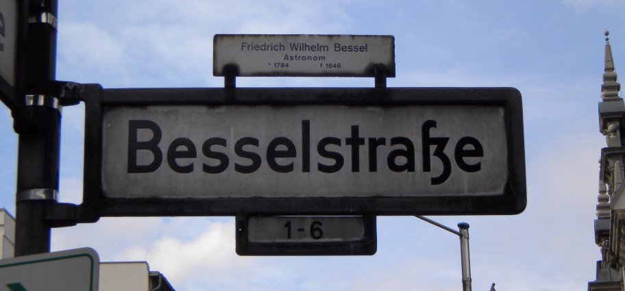 Strassenschild zu F. W. Bessel /
Street-sign related to F. W. Bessel