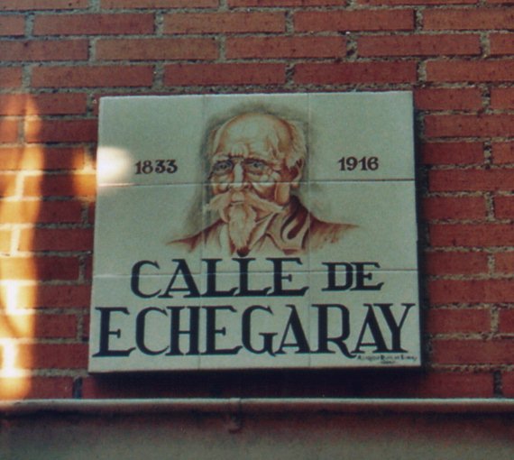 Strassenschild zur Calle de Echegaray /
Street-sign for Calle de Echegaray