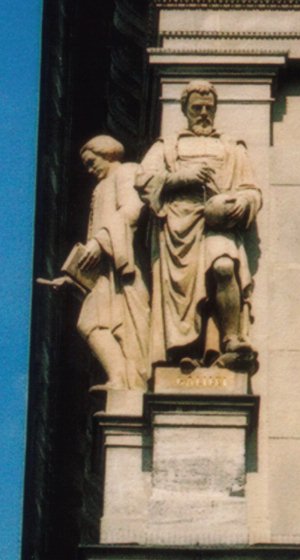 Statue von G. Galilei /
Statue of G. Galilei