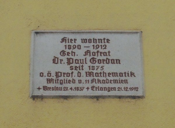 Tafel zu P. Gordan /
Plaque for P. Gordan