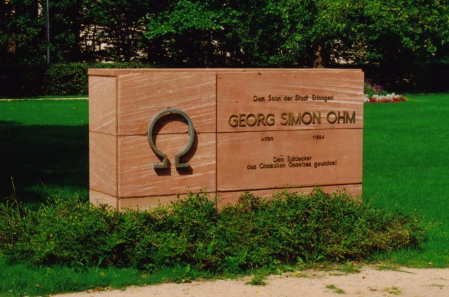 Gedenkstein fuer G. S. Ohm /
Memorial for G. S. Ohm