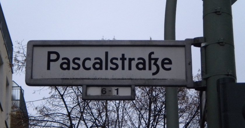 Strassenschild bzgl. B. Pascal/
street-sign related to B. Pascal